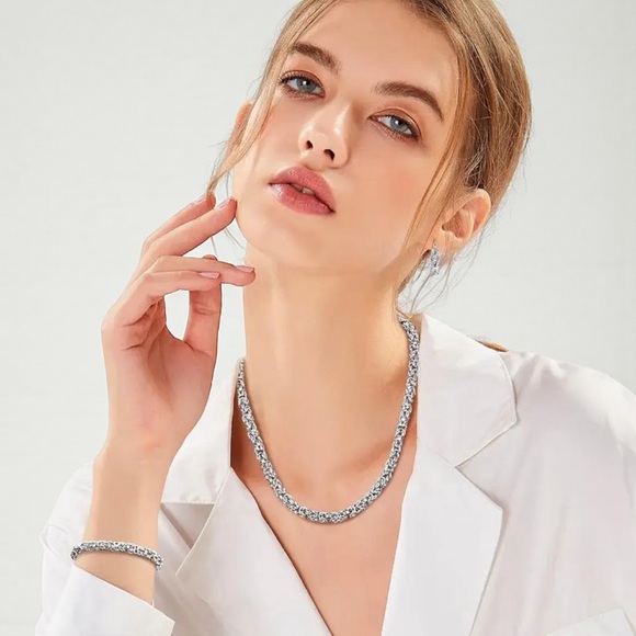 Elegant Byzantine Chain Jewelry Set - Picture 2 of 6